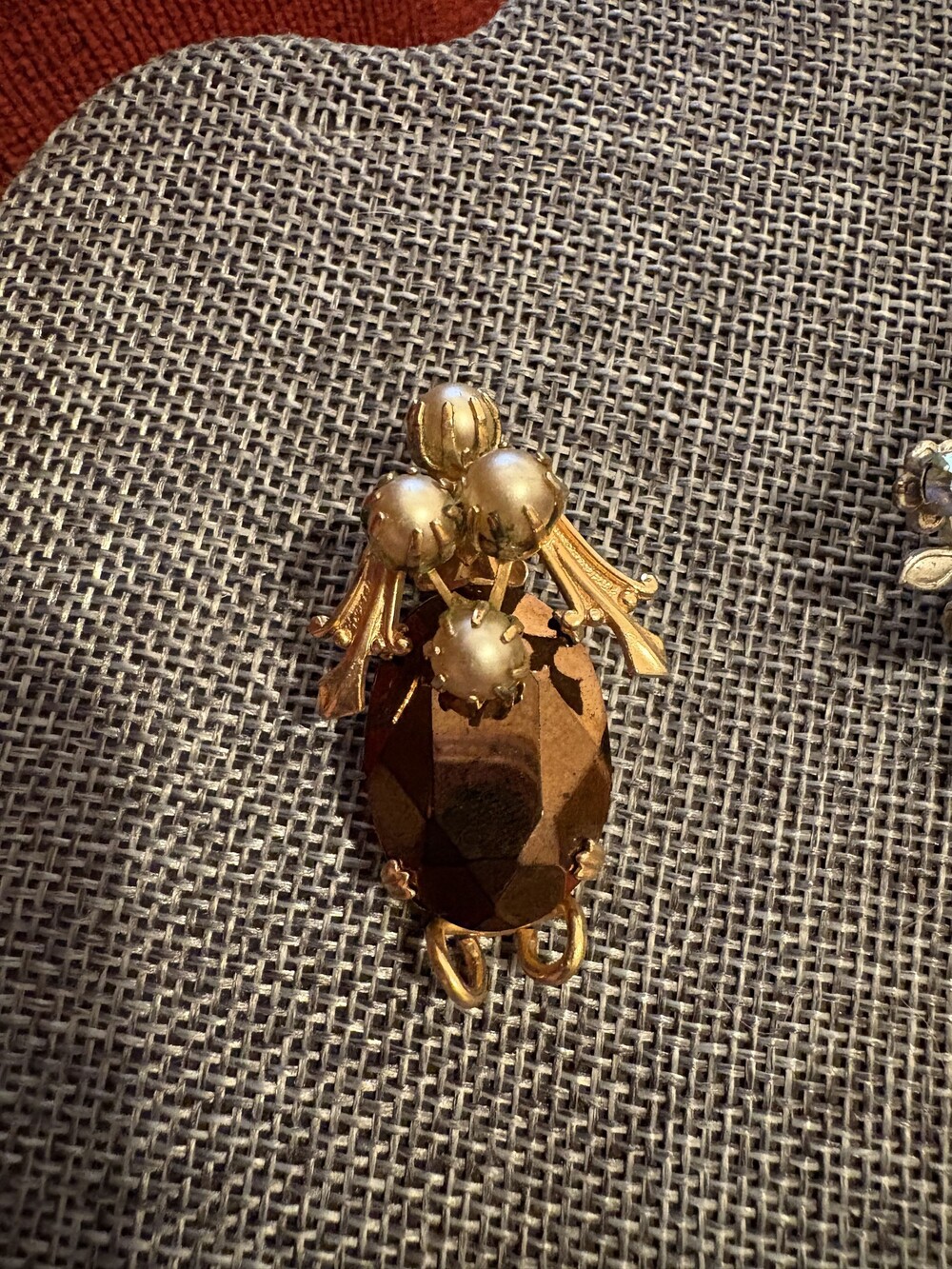 Vintage Brown Glass Brooch Gold Tone Metal with Faux Pearl Accents